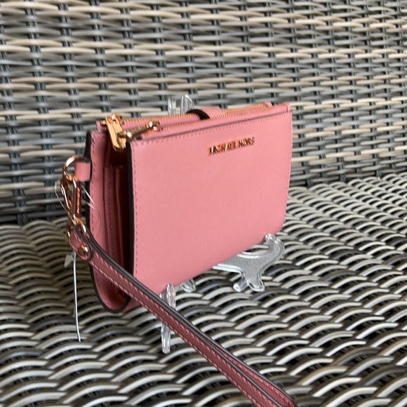 Michael Kors Large Double Zip Wallet Wristlet - Picture 2 of 16